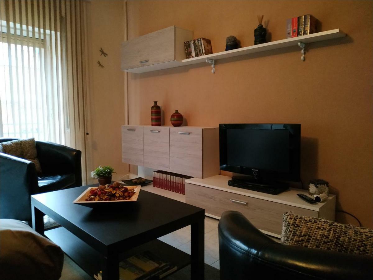 Cozy Near The Center Apartamento